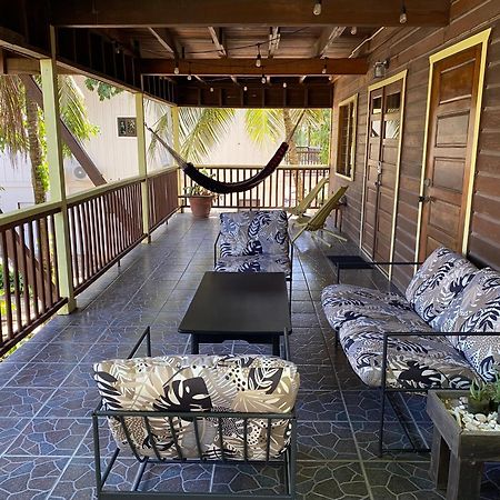Driftwood Gardens Guesthouse Placencia Exterior foto